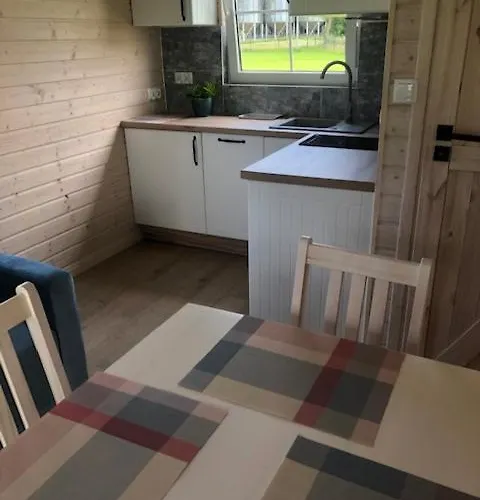 Domki Na Horyzoncie - Anna Budny * Trzebusz